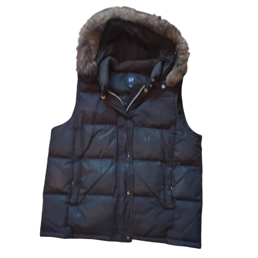 GAP Women's Puffer Vest‎ with Faux Fur Hood, Sleeveless Jacket